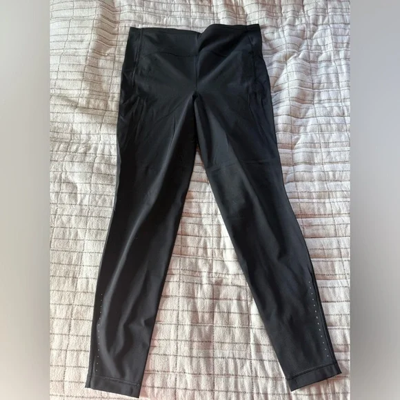 Size 14 Lululemon Leggings - Picture 1 of 4